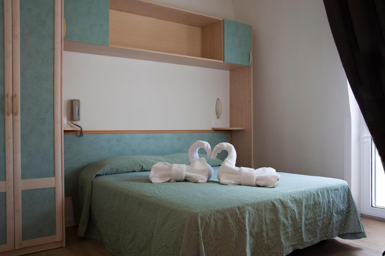 Hotel Ondina E Milazzo Cervia Zewnętrze zdjęcie