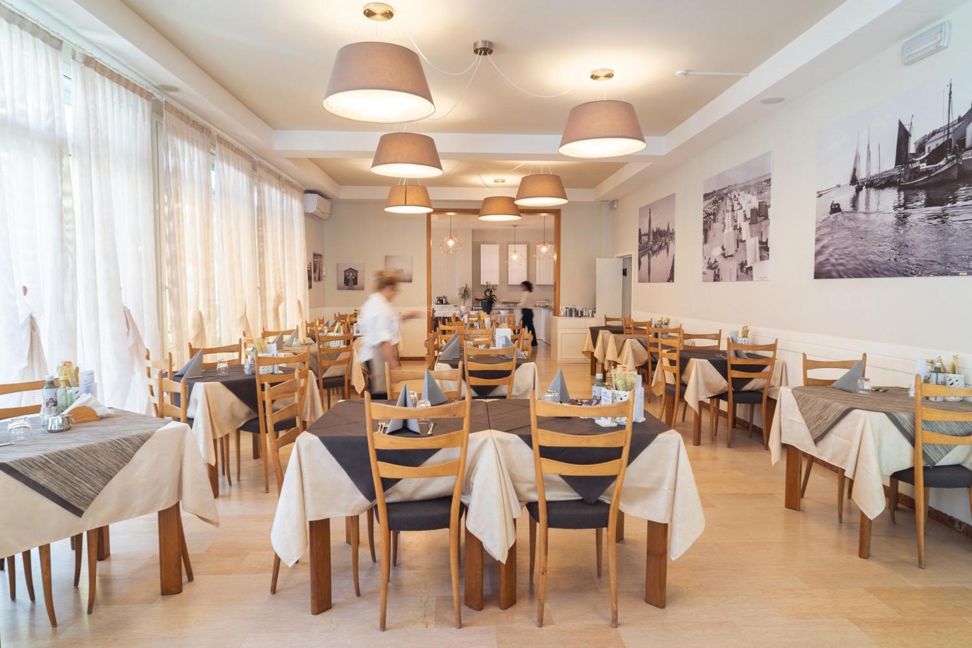 Hotel Ondina E Milazzo Cervia Zewnętrze zdjęcie