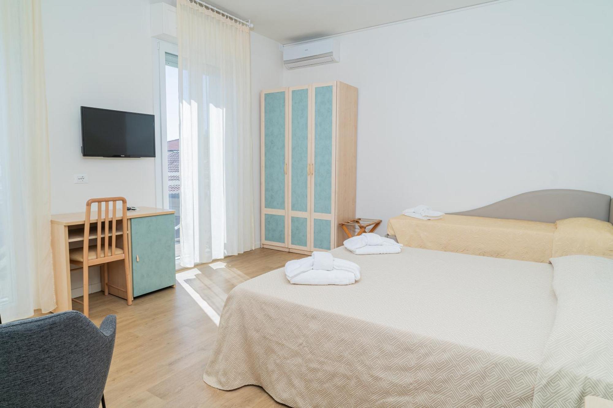 Hotel Ondina E Milazzo Cervia Zewnętrze zdjęcie
