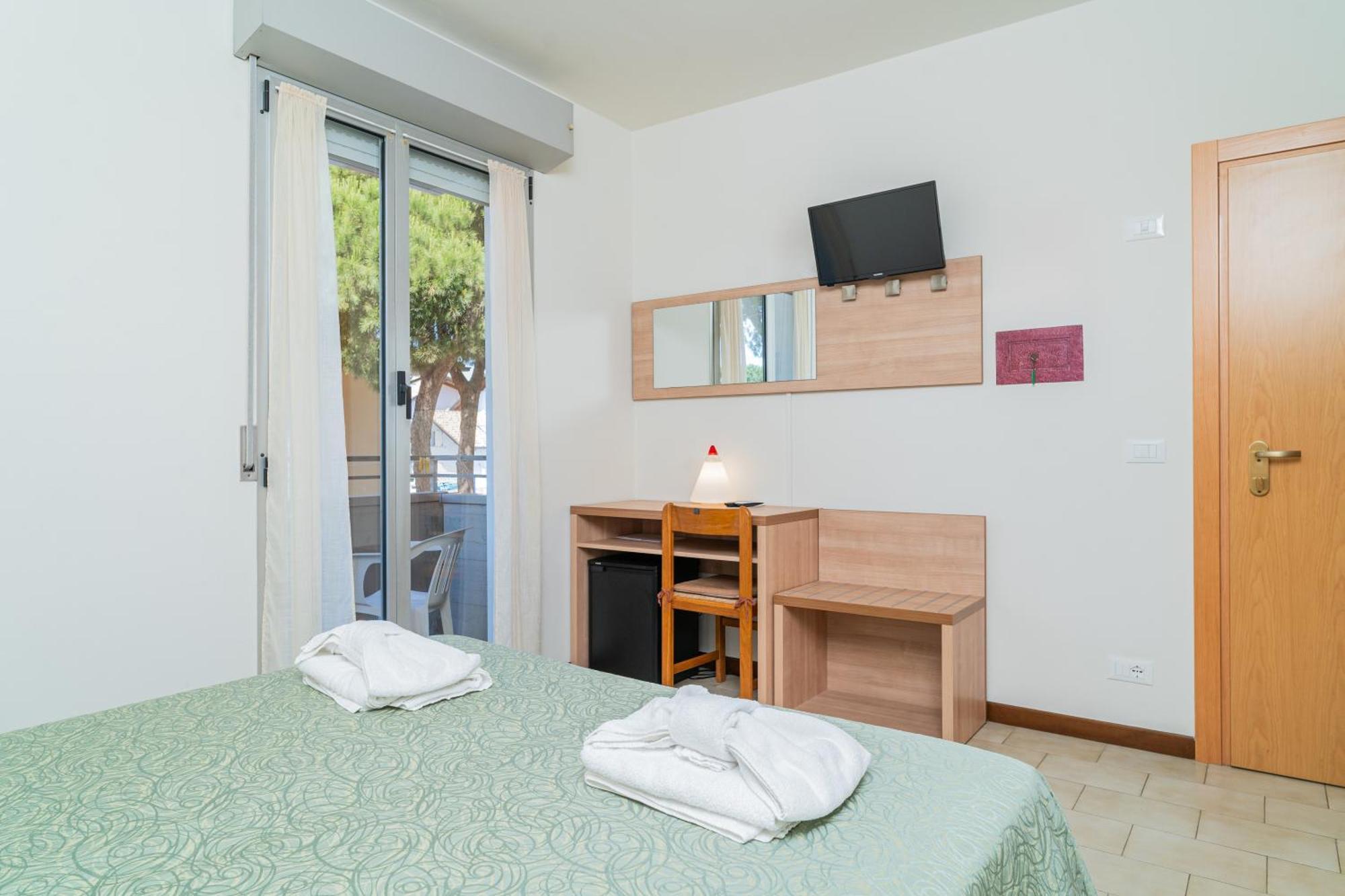 Hotel Ondina E Milazzo Cervia Zewnętrze zdjęcie