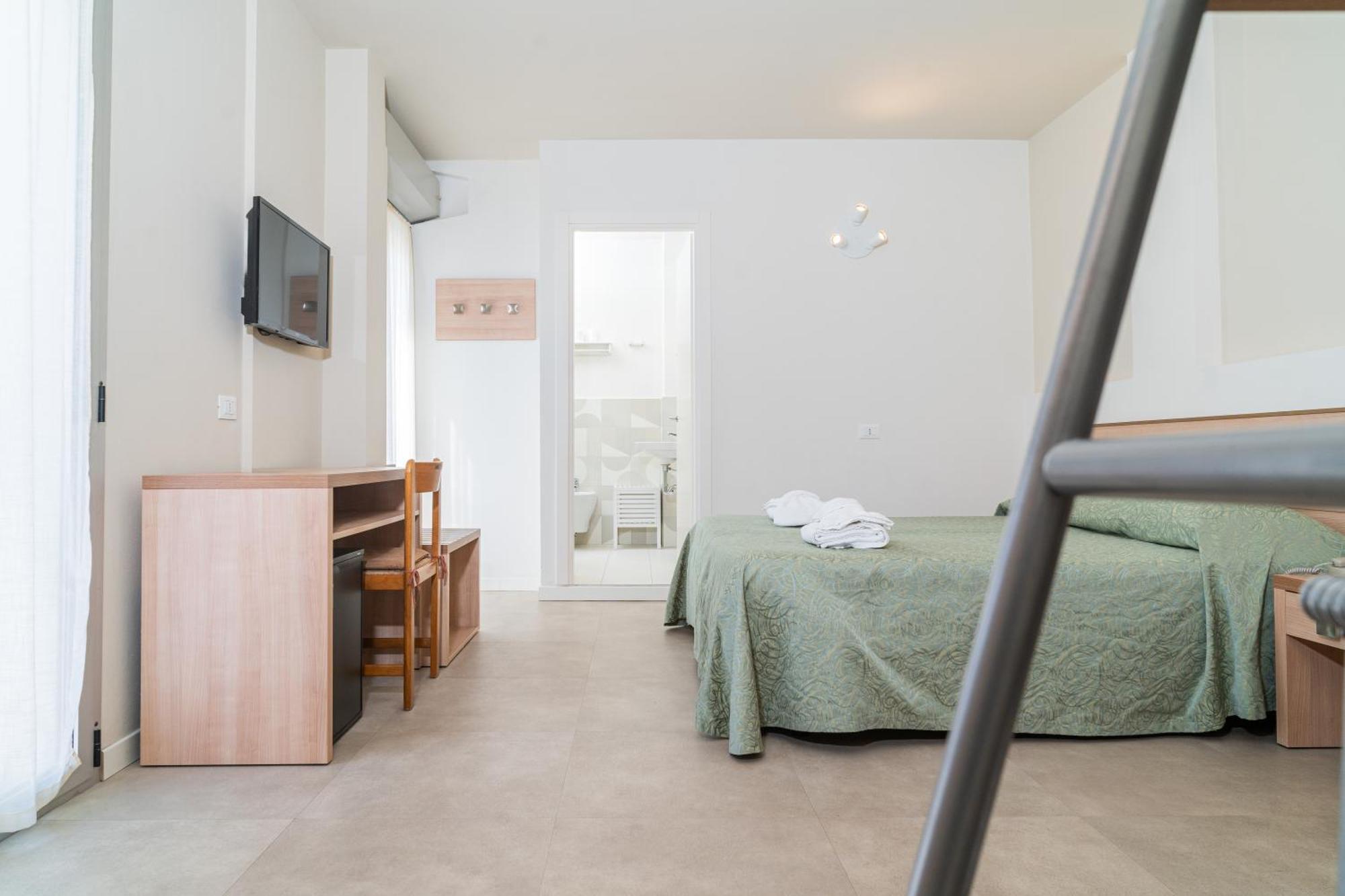 Hotel Ondina E Milazzo Cervia Zewnętrze zdjęcie