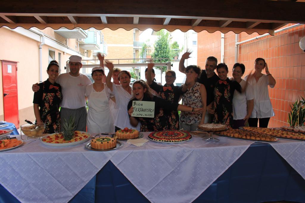 Hotel Ondina E Milazzo Cervia Zewnętrze zdjęcie