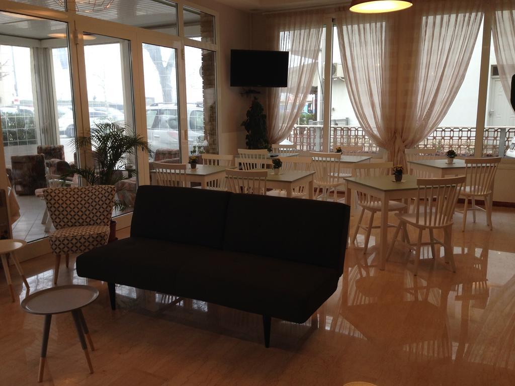Hotel Ondina E Milazzo Cervia Zewnętrze zdjęcie